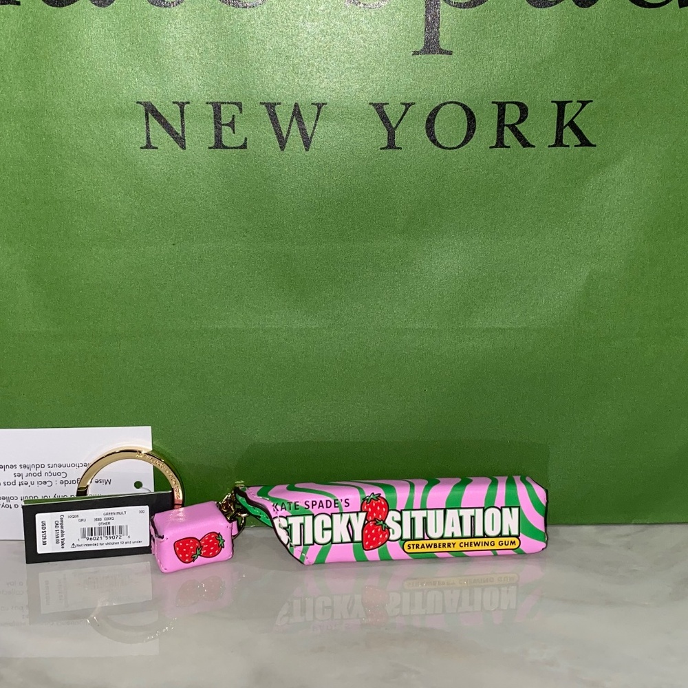 Kate Spade treat yourself bubble gum bag charm - Picture 6 of 10